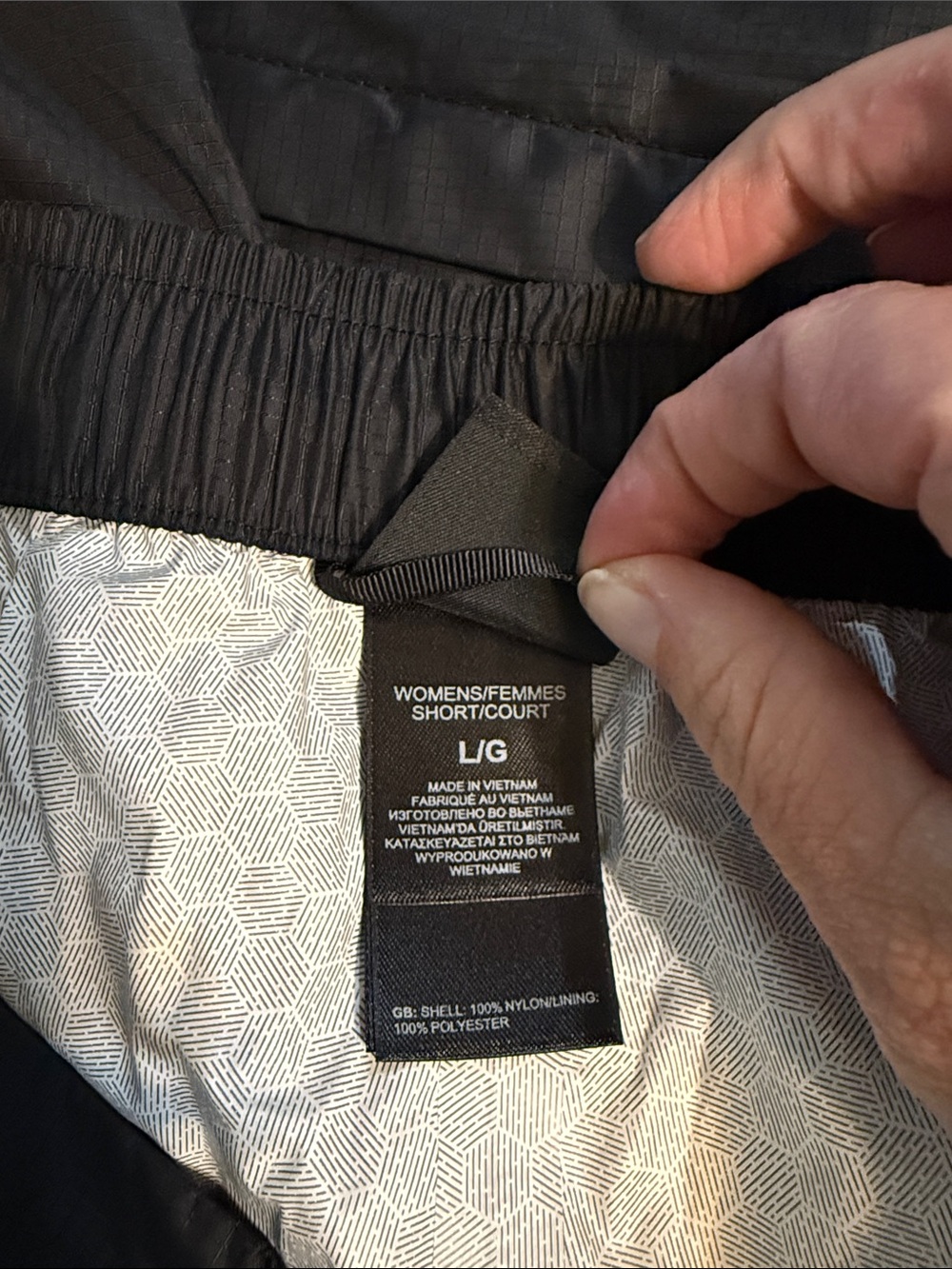 The North Face women’s Black Waterproof Rain Pants - Picture 4 of 5